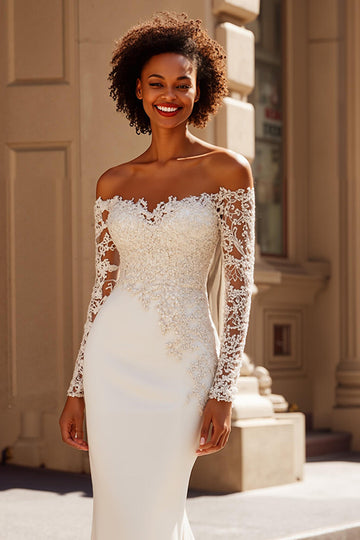 Robe de mariée sirène ivoire Sweep Train à épaules dénudées avec dentelle